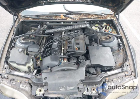 2003 BMW 330Xi from USA, damaged, VIN WBAEW53403PN31062